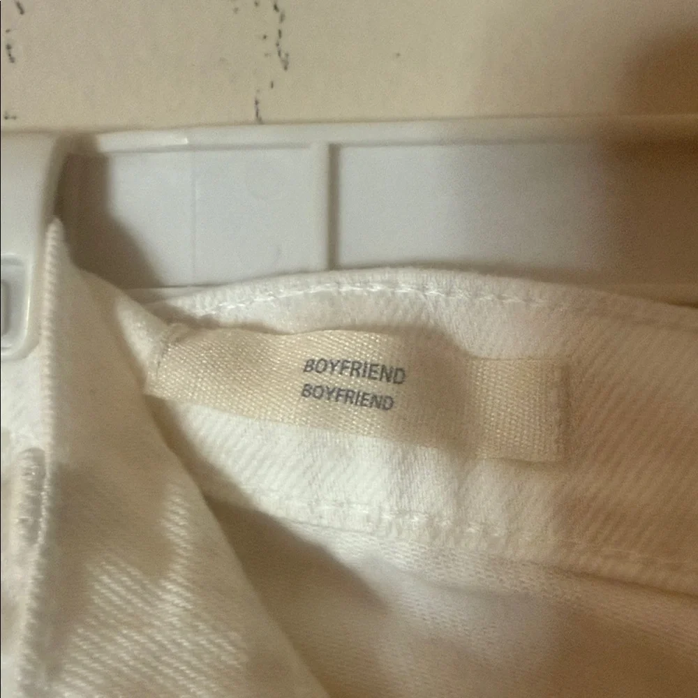 Universal Thread Women's Boyfriend Jeans in White with Embroidered Details - Picture 4 of 9